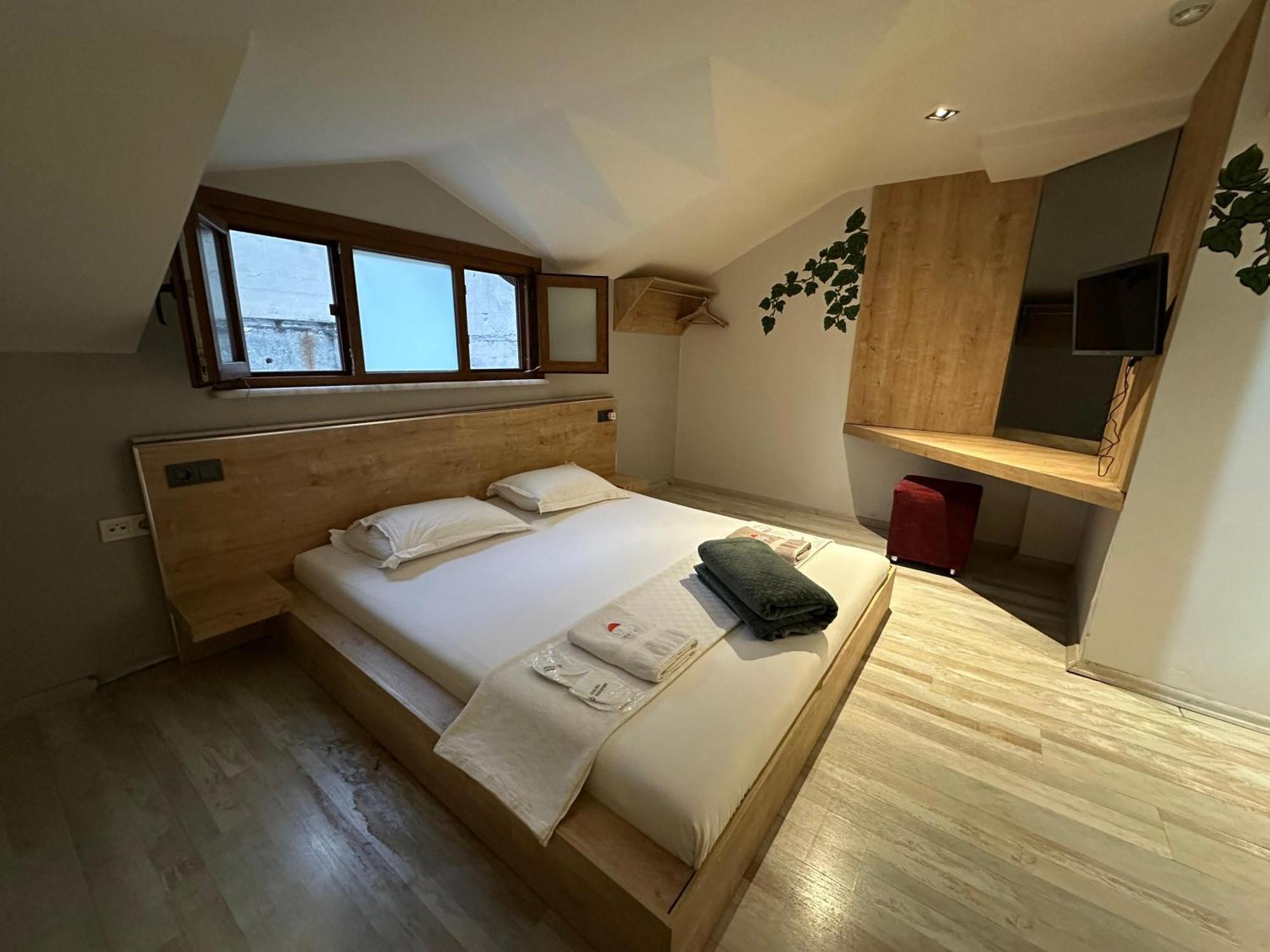 Social House Mil Hotel Istanbul Exterior photo